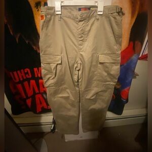 BRAND NEW EMPYRE BAGGY CARGOS